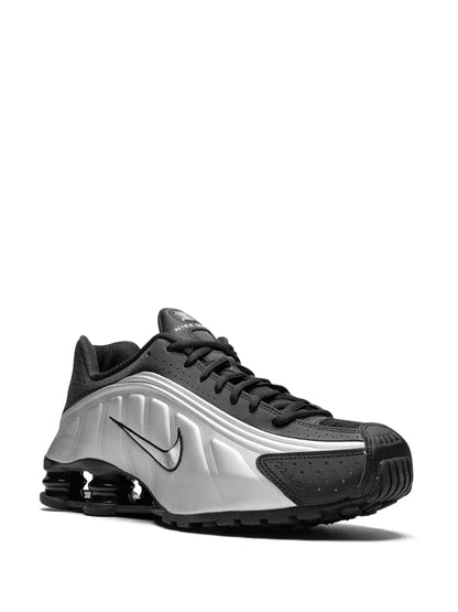 Nike Shox R4 Sneakers