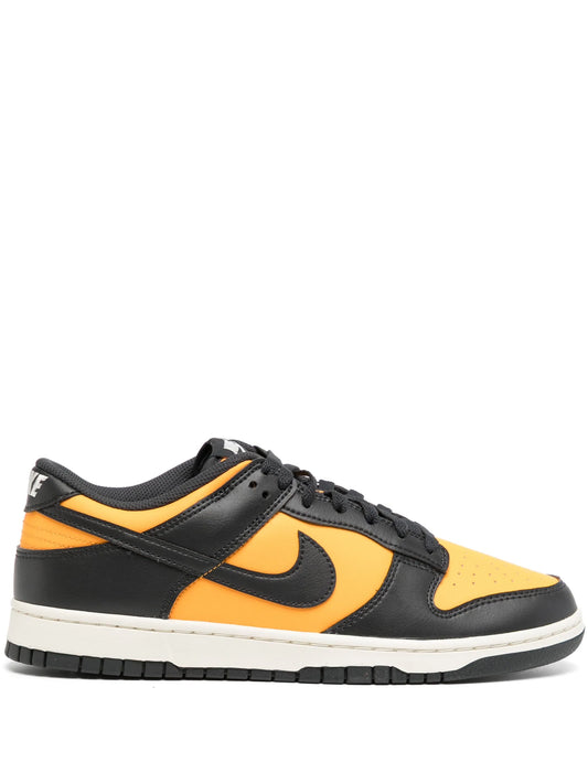 Nike Dunked Low Sneakers