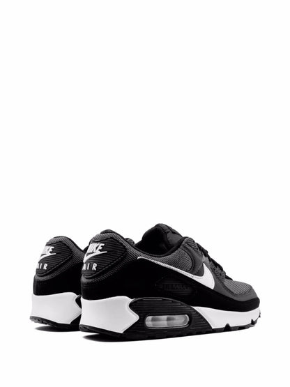 Nike Air Max 90 Trainers
