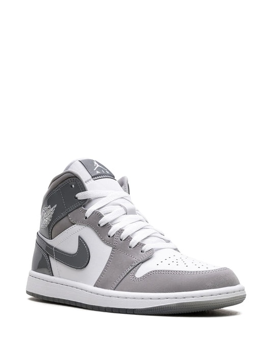 Air Jordan 1 Retro High OG Sneakers