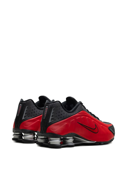 Nike Shox R4 Sneakers